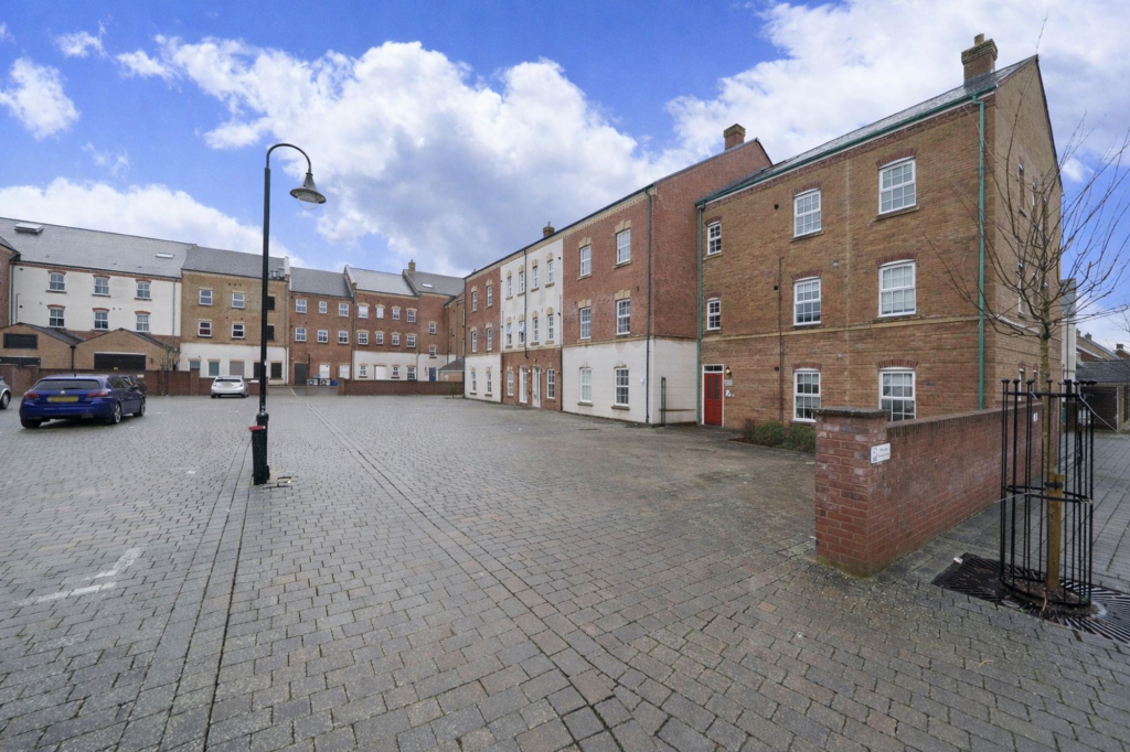 Main image of property: Staldon Court, Swindon, SN1