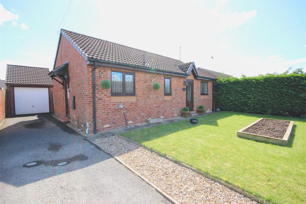 Main image of property: The Vineyards, Leven