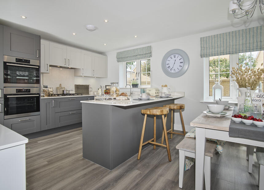 Main image of property: Thaxted Road,
Saffron Walden,
Essex,
CB10 2SG