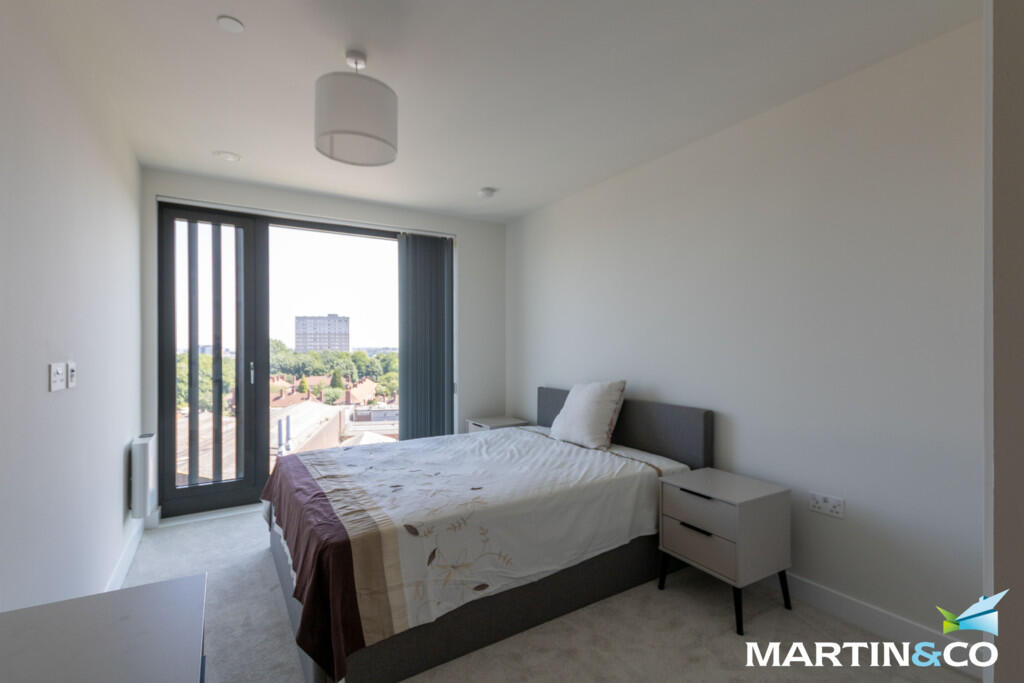 Apartment in Birmingham, West Midlands - More