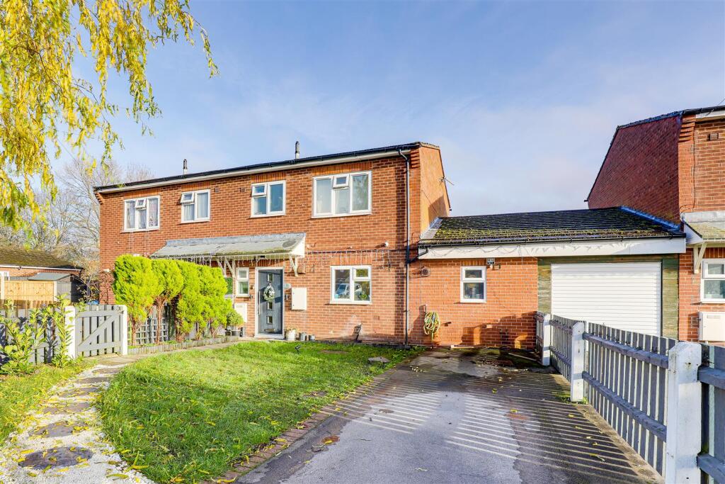 Main image of property: Ryefield Avenue, Ilkeston, Derbyshire, DE7 8WY