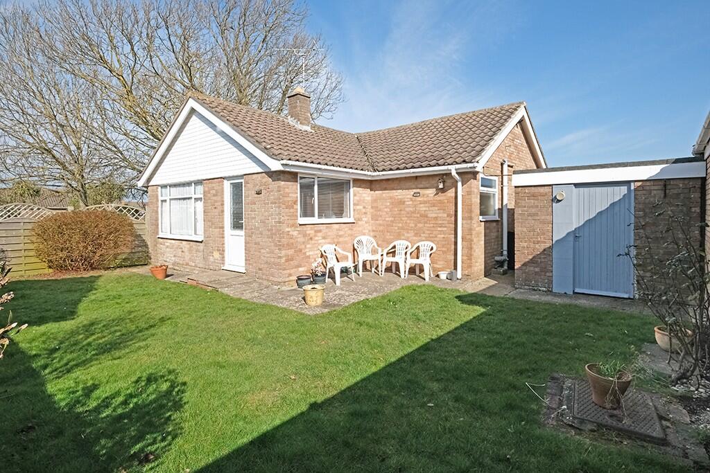Church Way, Pagham, Bognor Regis, West Sussex, PO21 photo 2