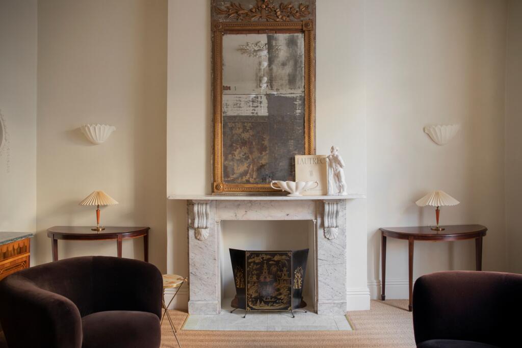 Main image of property: Eardley Crescent, London, SW5