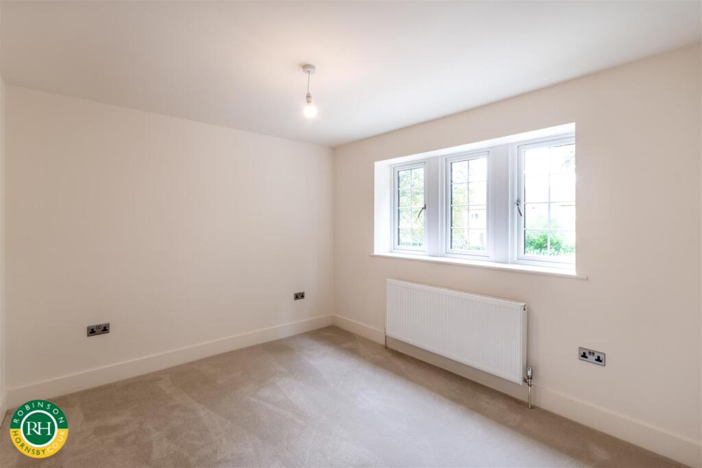 House in Doncaster - View 4