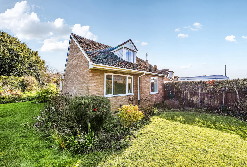 Main image of property: Pecked Lane, Bishops Cleeve, Cheltenham, Gloucestershire, GL52
