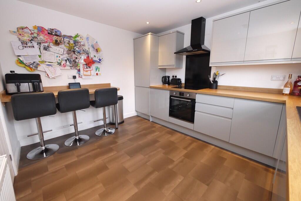 Springwell Lane, Balby, Doncaster photo 3