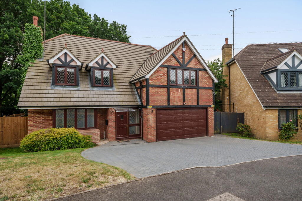 Main image of property: The Oaks, Oxhey
