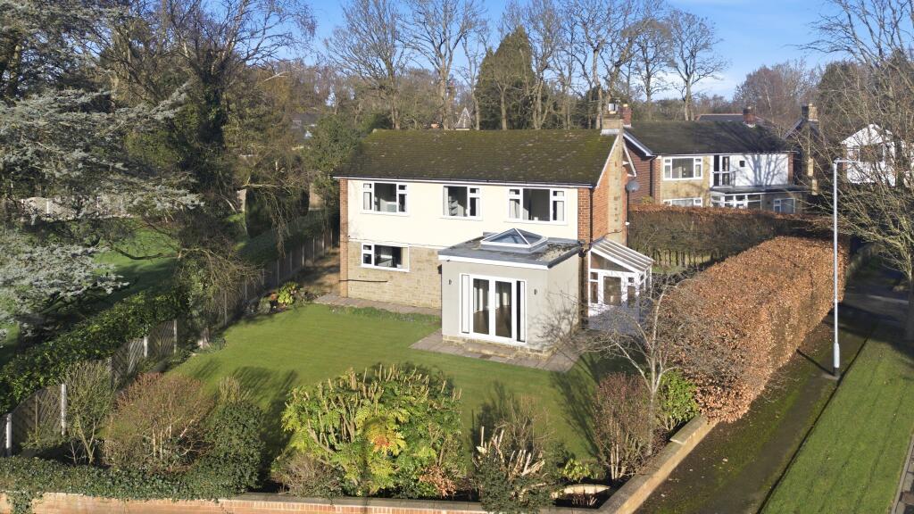 Main image of property: Foxhill Green, Leeds, LS16