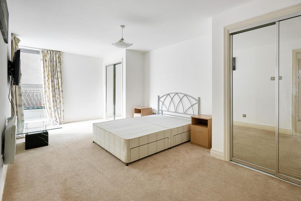 Apartment in London - View 5