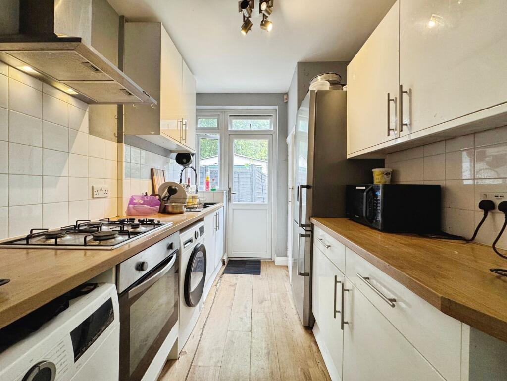 House in London - View 2