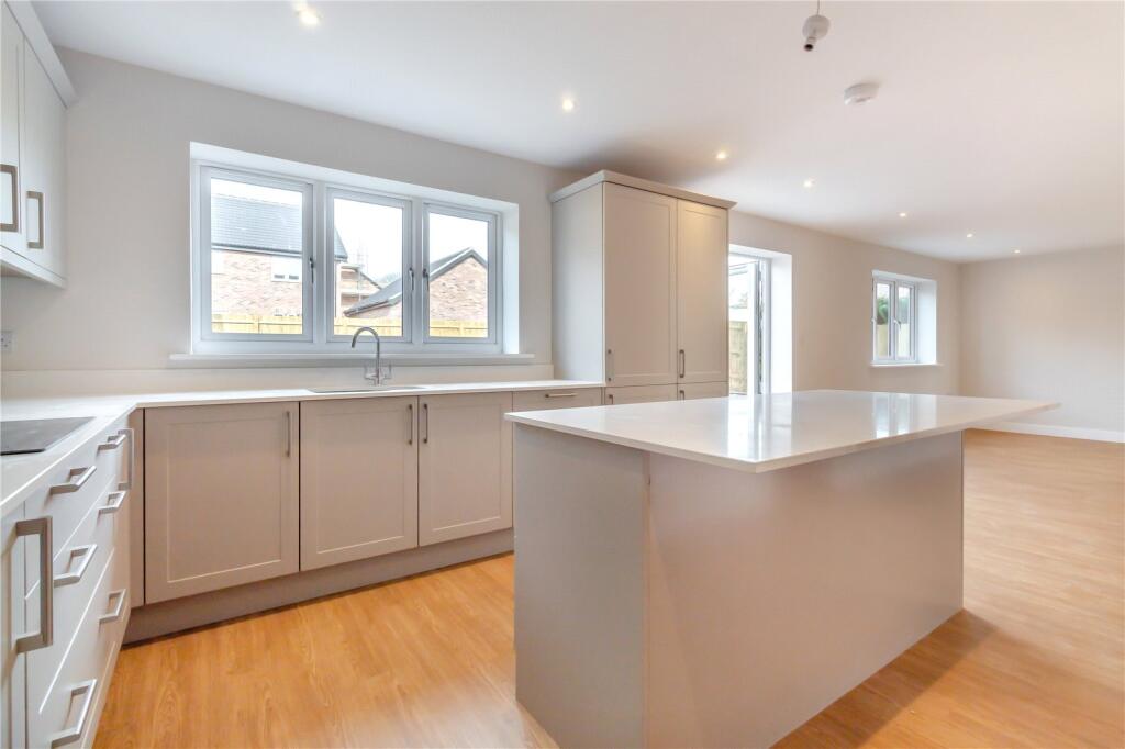 8, Brecklands Green, North Pickenham, PE37 photo 2