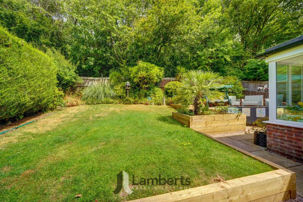 Chesterton Close, Hunt End, B97 photo 4