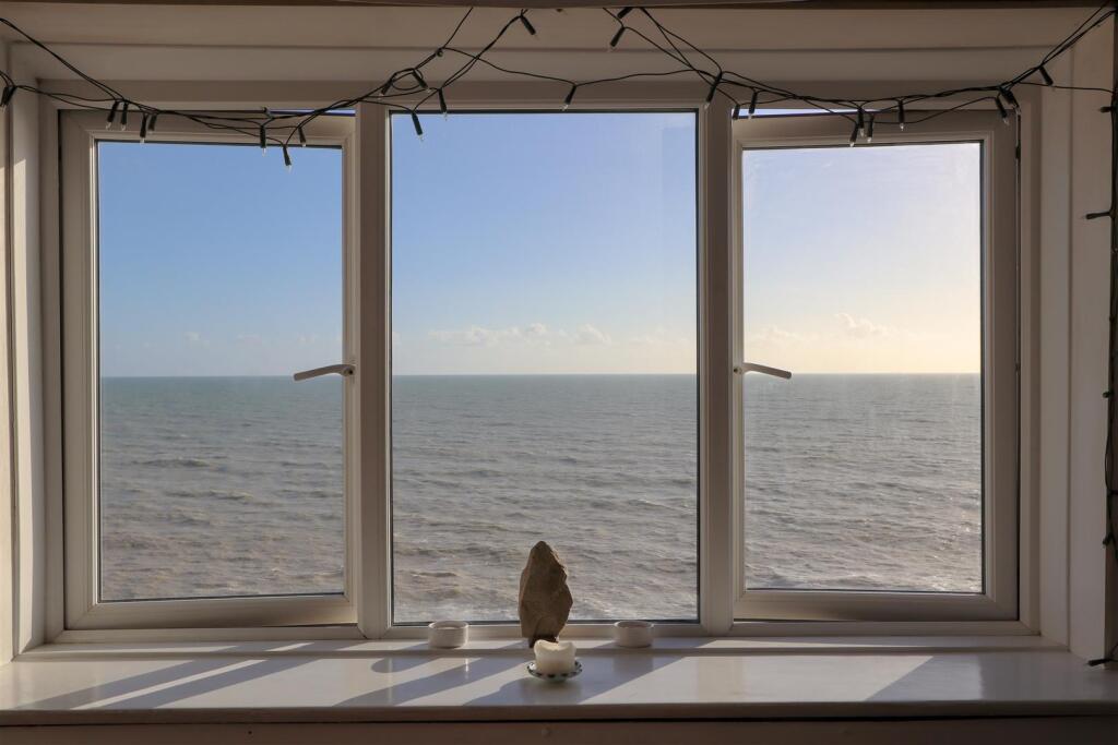 Marine Court, St. Leonards-On-Sea photo 4