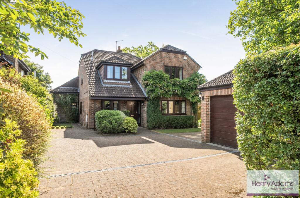 Main image of property: Kidmore Lane, Denmead, PO7