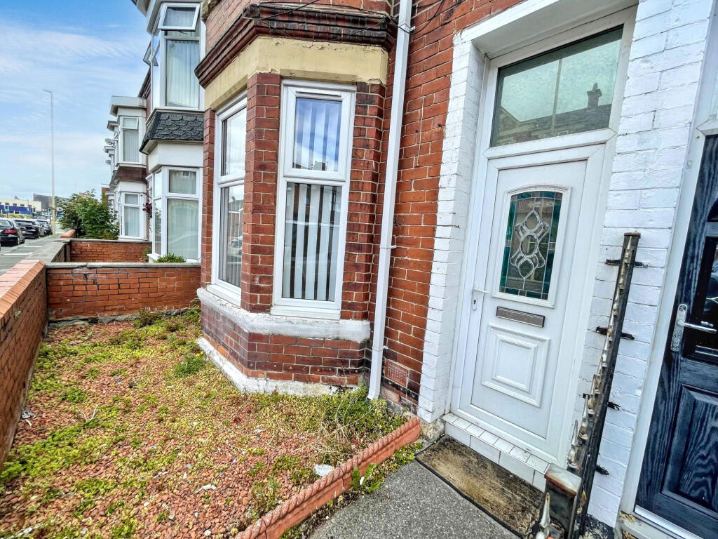 Apartment in South Tyneside, Westoe - View 3