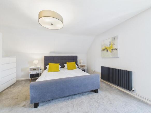 FLAT - BEDROOM