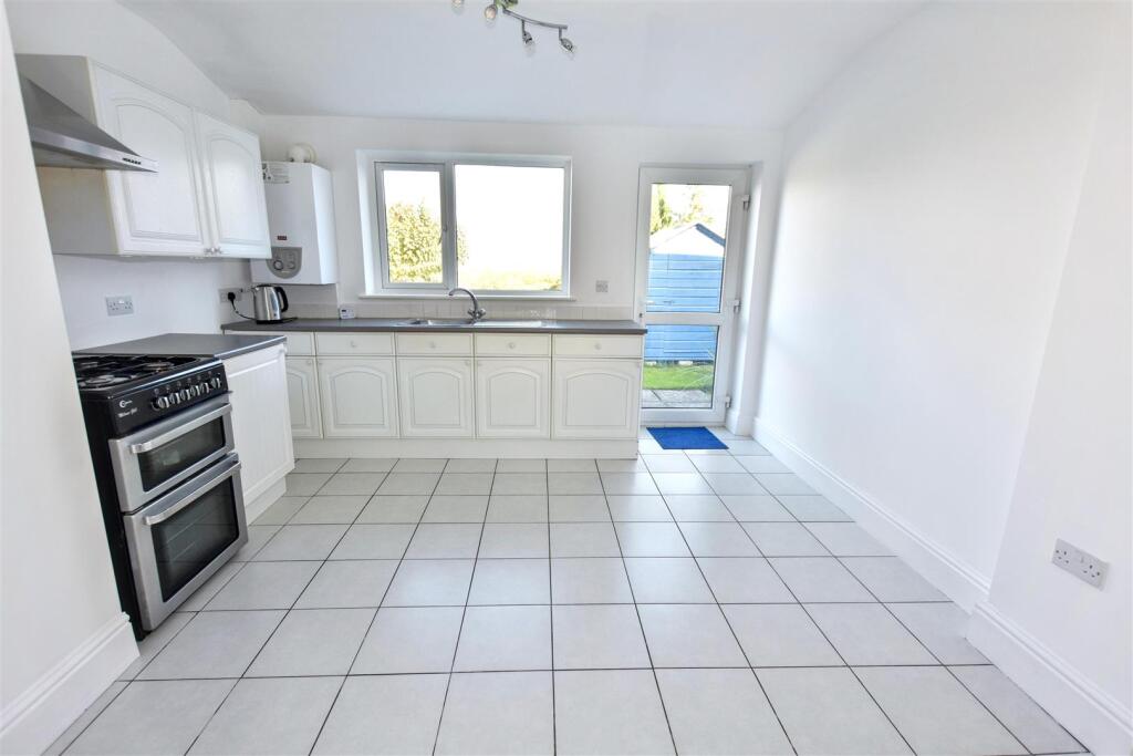 House in Voguebeloth, Illogan, Park Bottom, Illogan - More
