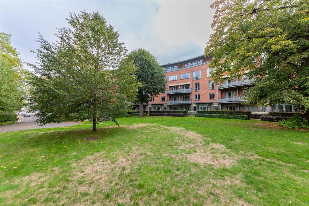 Apartment in Bristol - View 4