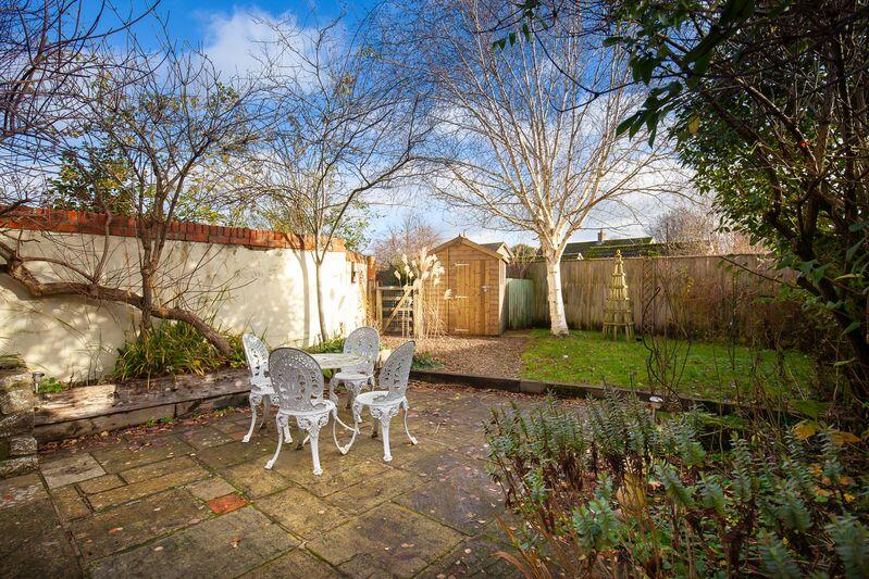 House in Salisbury, Hindon - More