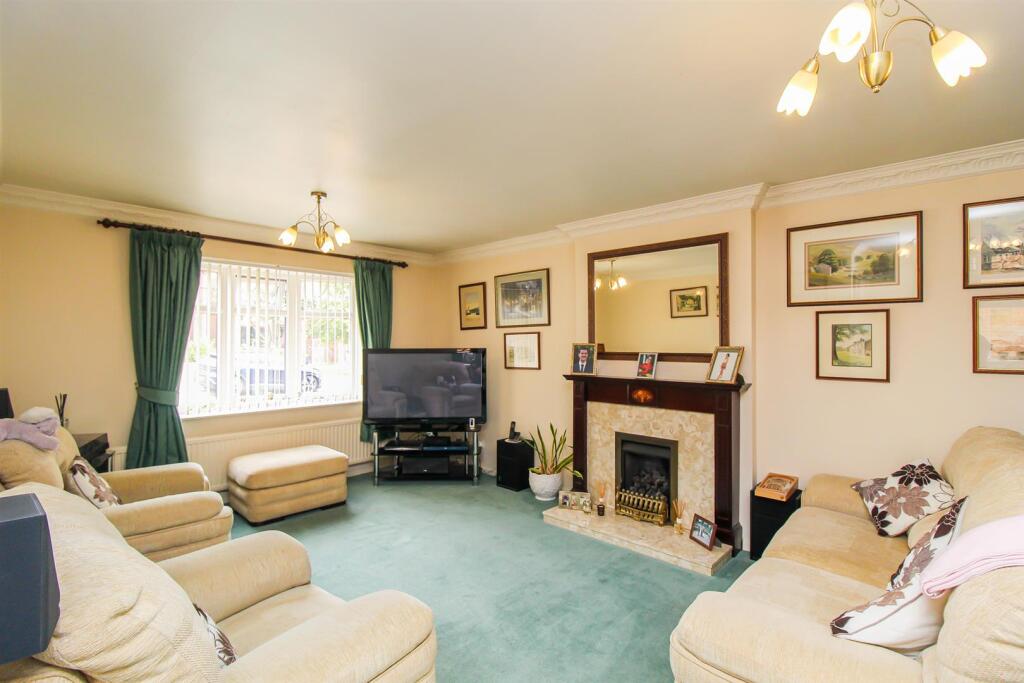 House in Wakefield, City Fields - View 4