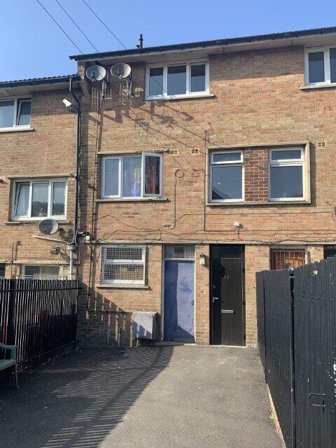 Main image of property: 36 Woodend Crescent, Windhill, Shipley, BD18 2NX