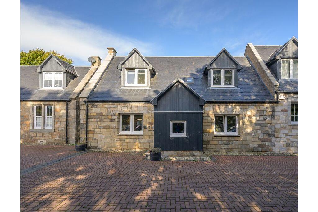 2 Overton Farm Road, Kirkliston EH29 9GS