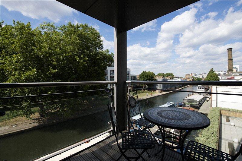 Apartment in London - View 2