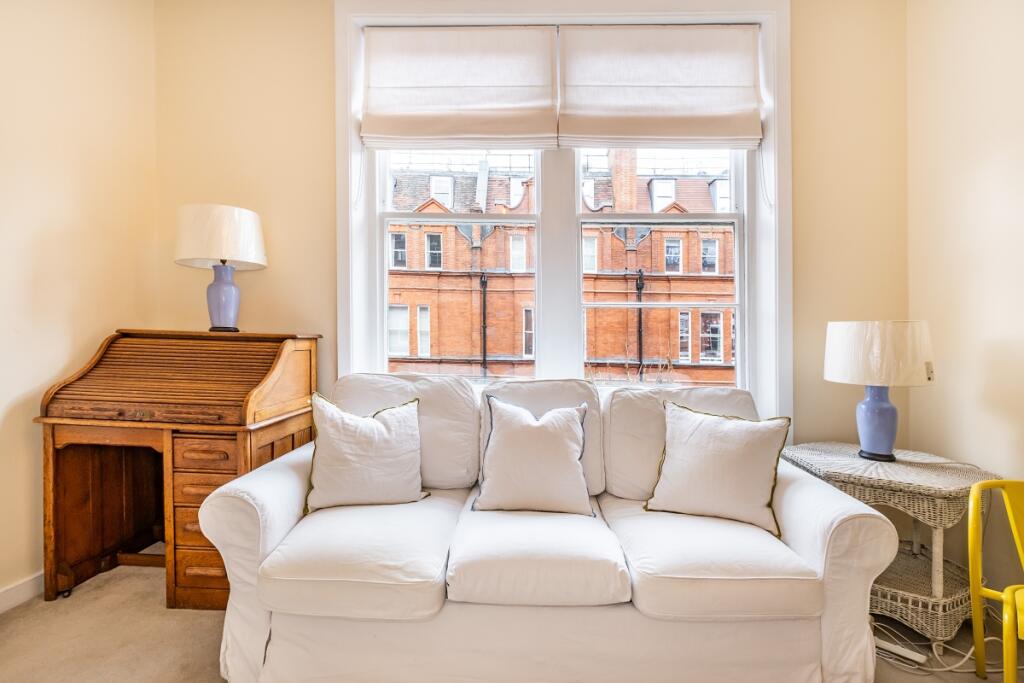 Apartment in London - View 3