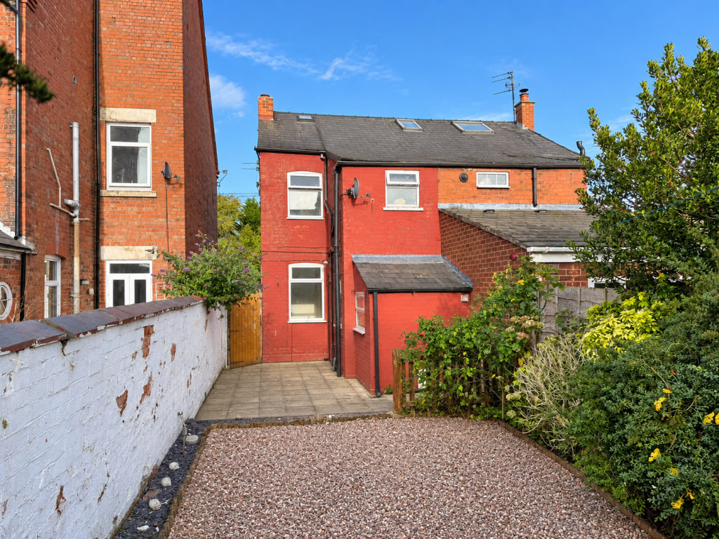House in Middlewich, Cheshire East - More