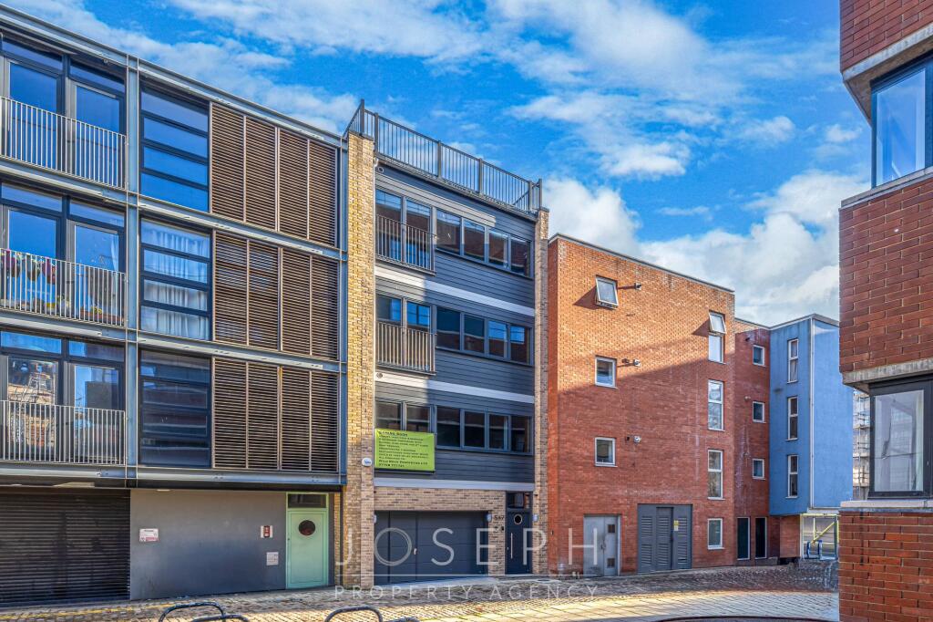 Main image of property: Coytes Gardens, Ipswich, IP1