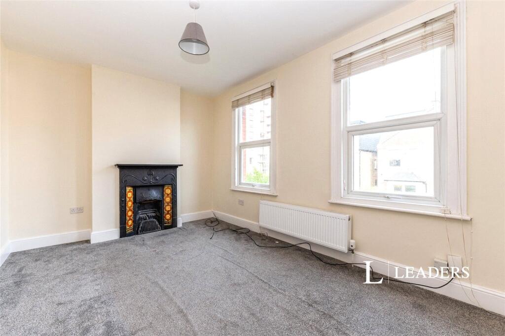 Apartment in London, Royal Borough of Kingston upon Thames - View 4
