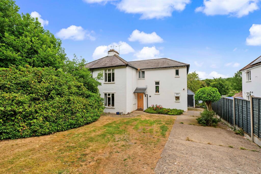 Main image of property: High Street, Northchurch, BERKHAMSTED