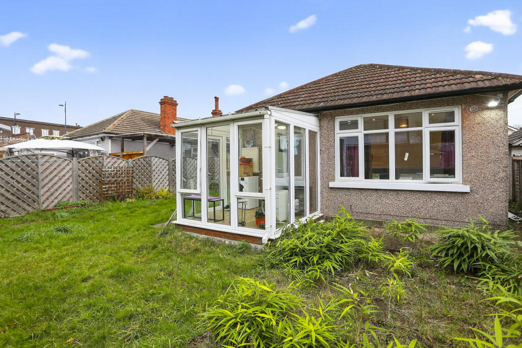 St. Michaels Road, Welling, DA16 photo 3