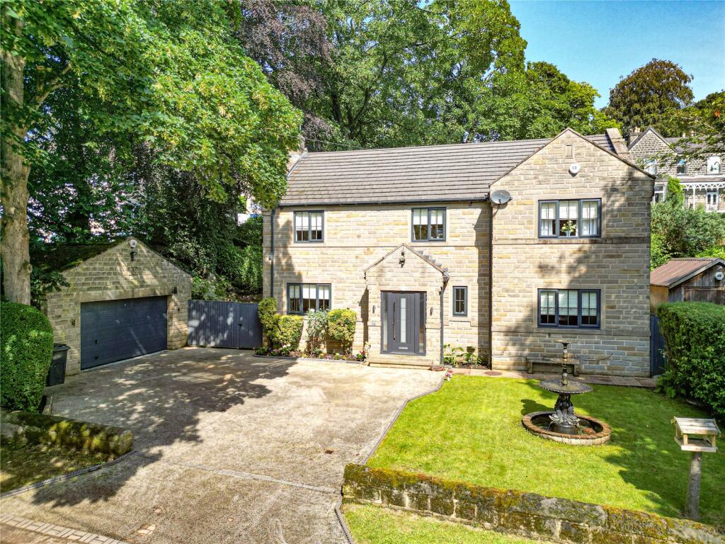 Main image of property: Newlay Grove, Horsforth, Leeds, West Yorkshire