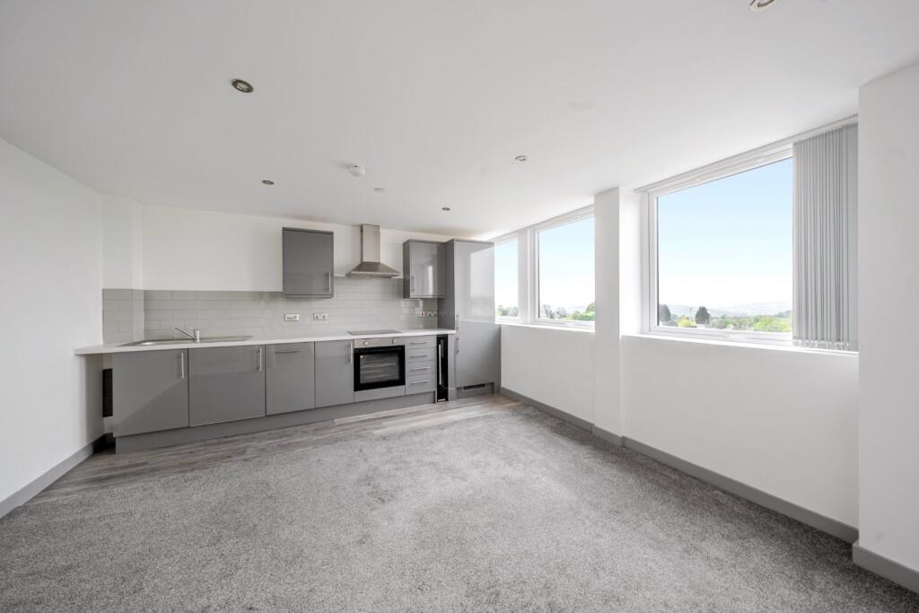 Apartment in Leeds, Lower Henshaw, Rawdon - View 4