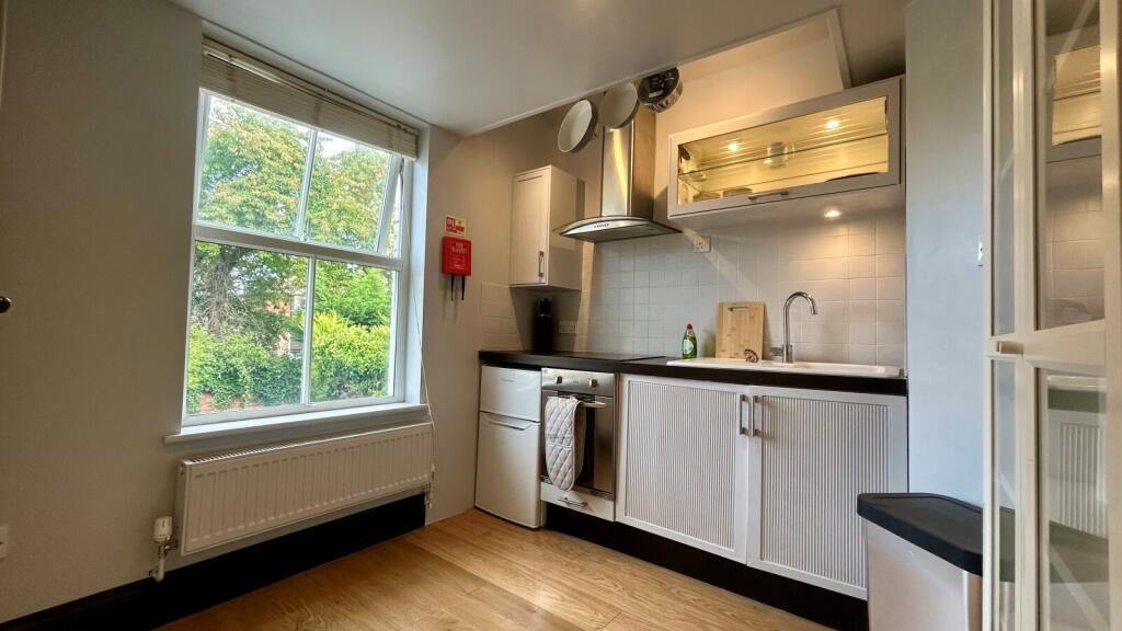 Apartment in Reading - More