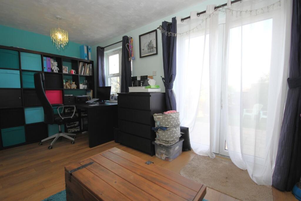 House in Fareham, Whiteley - View 4