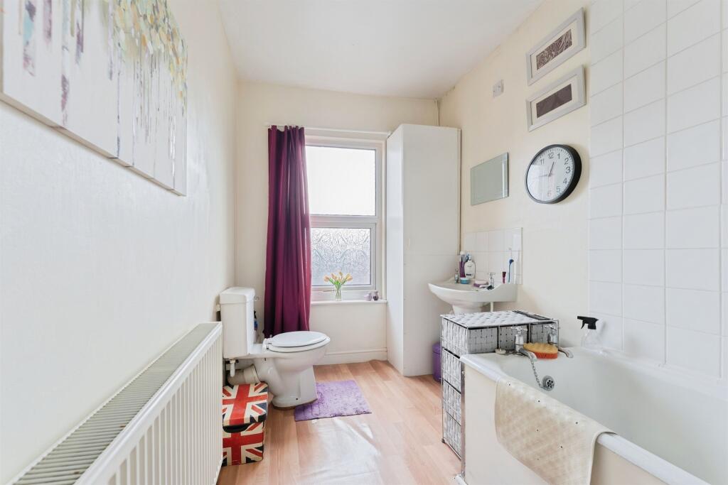 House in Chester, Ellesmere Port - More
