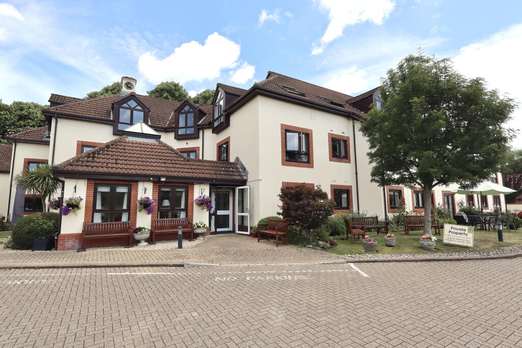 The Cloisters South Street, Wells