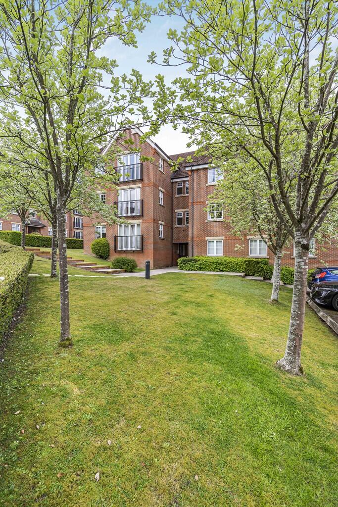 Main image of property: Eothen Close, Caterham