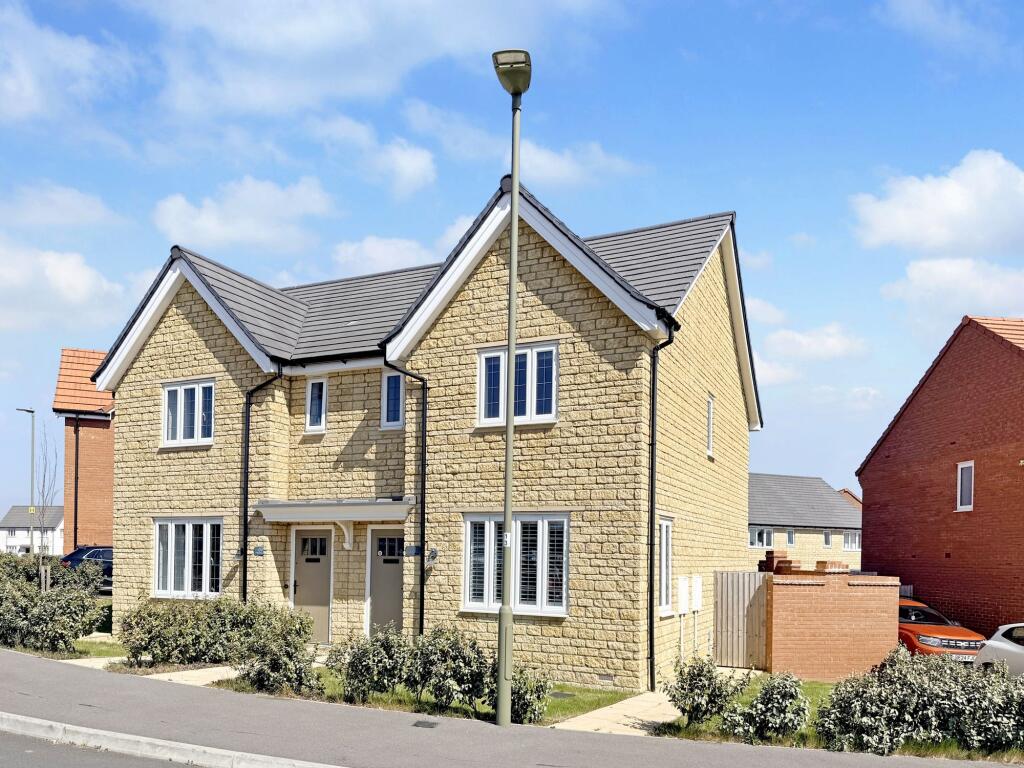 Main image of property: Proctor Way, Faringdon, SN7