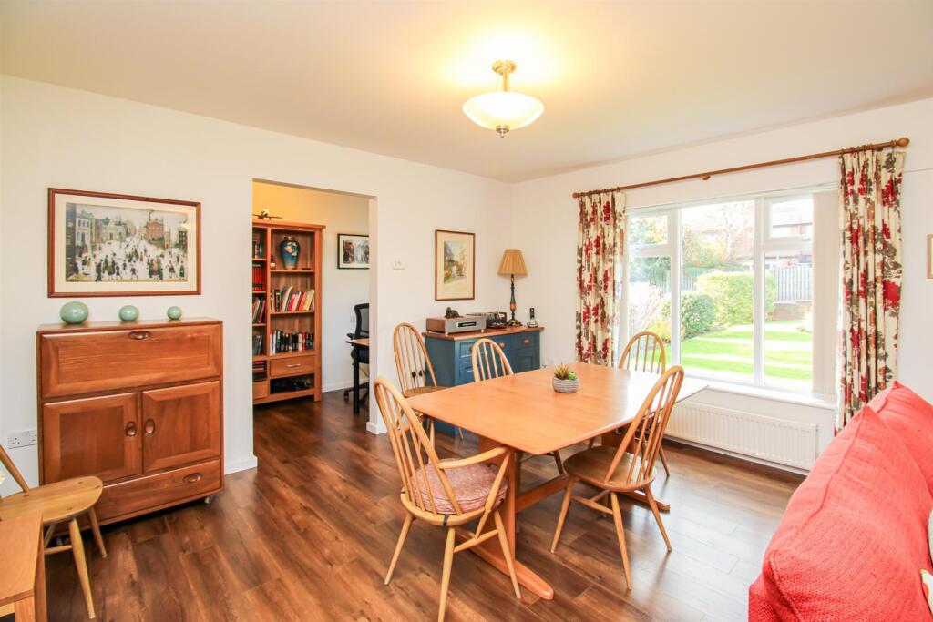 House in Wakefield, West Yorkshire - More