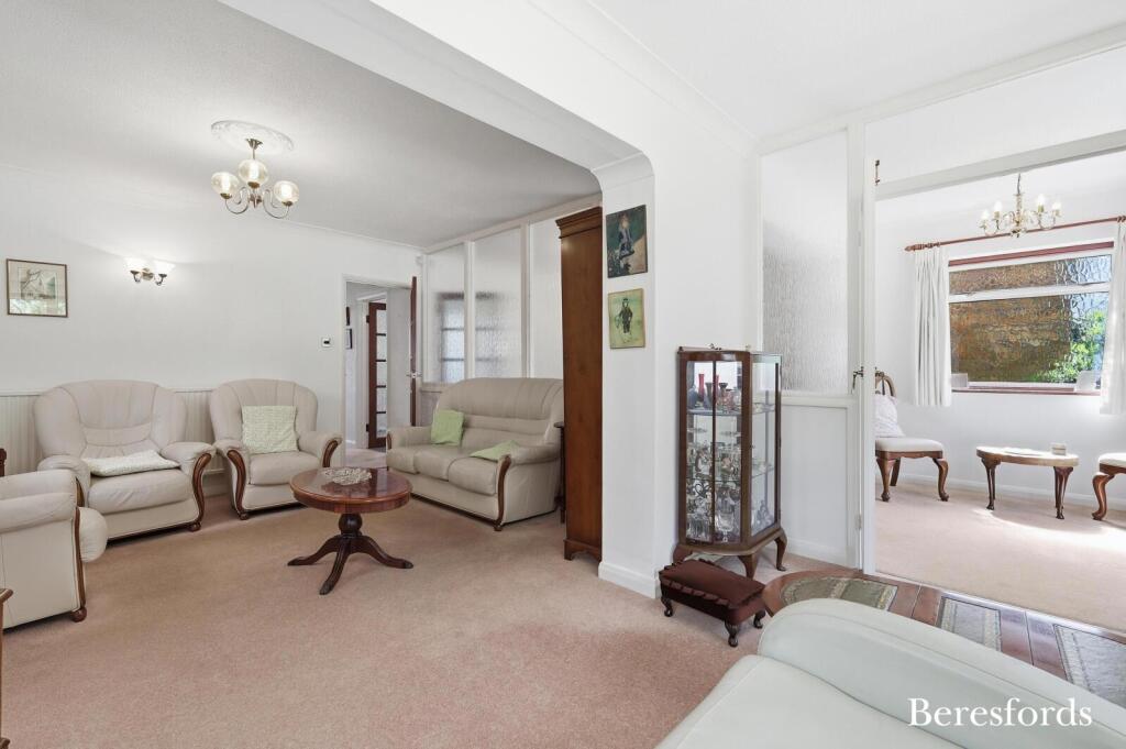 House in Brentwood, Doddinghurst - View 4