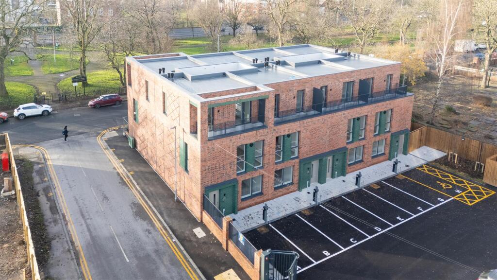Main image of property: Ardwick Green, M12