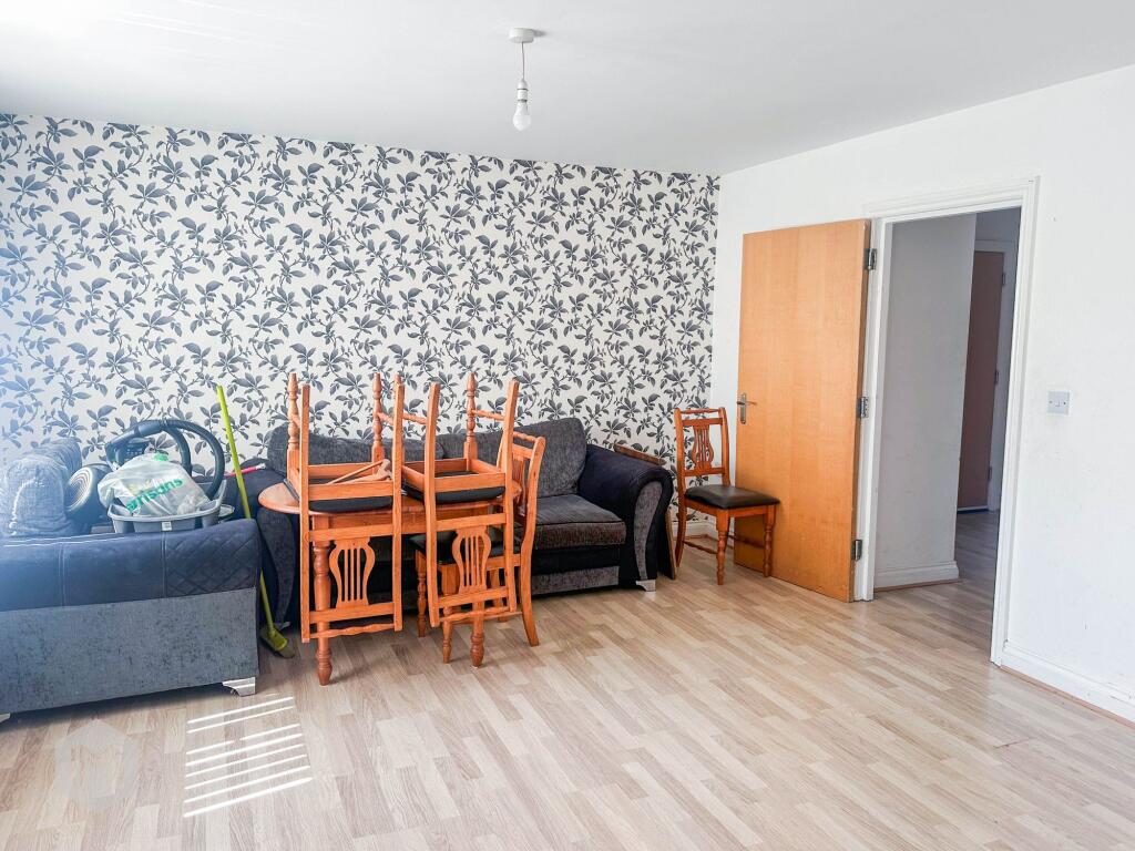 Apartment in Bolton, Doffcocker - More