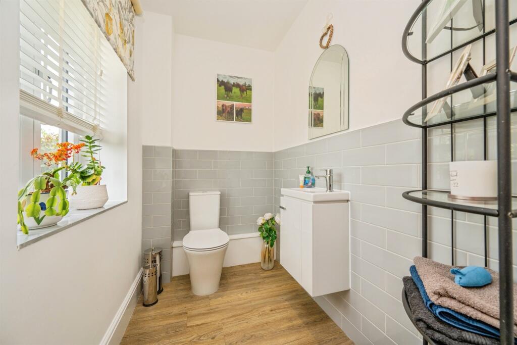 House in Derbyshire Dales, Edlaston and Wyaston CP - More