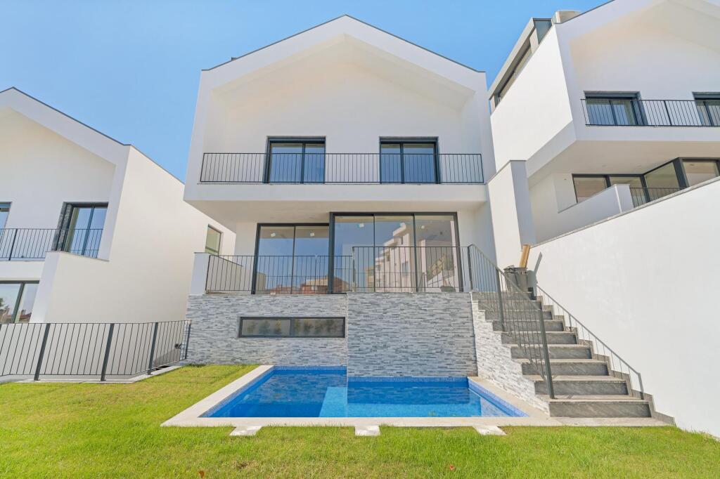 Main image of property: Lisbon, Cascais