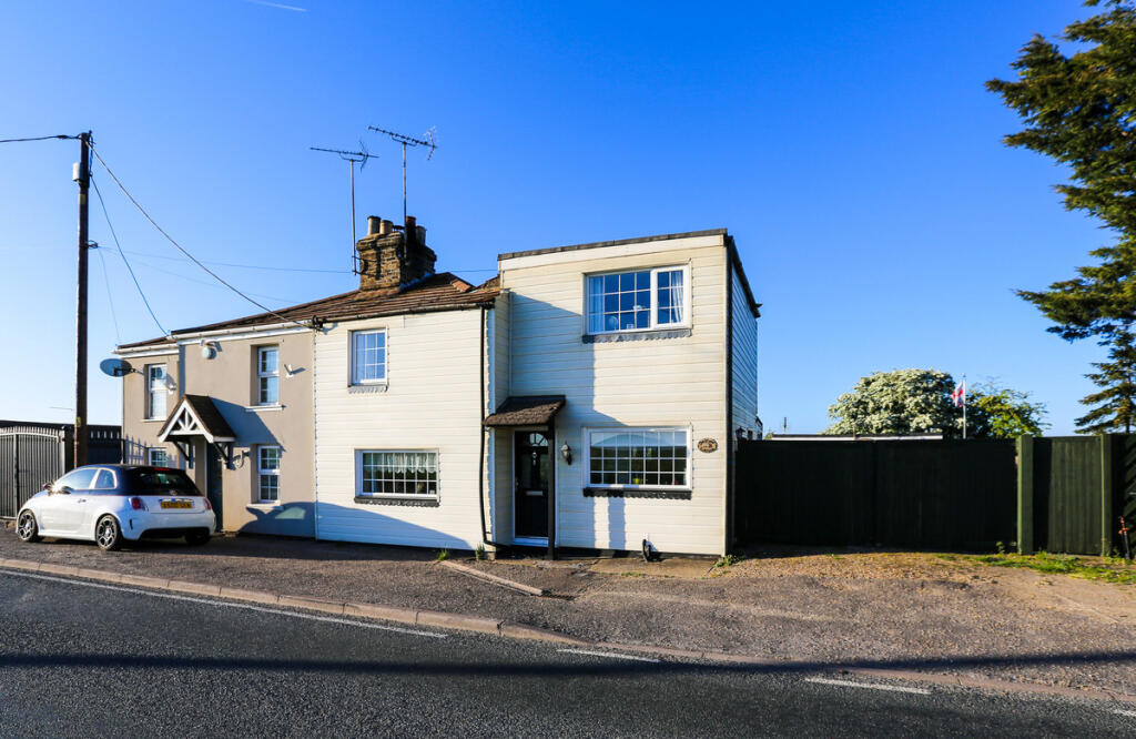 Main image of property: Rawreth Lane, Wickford, SS11