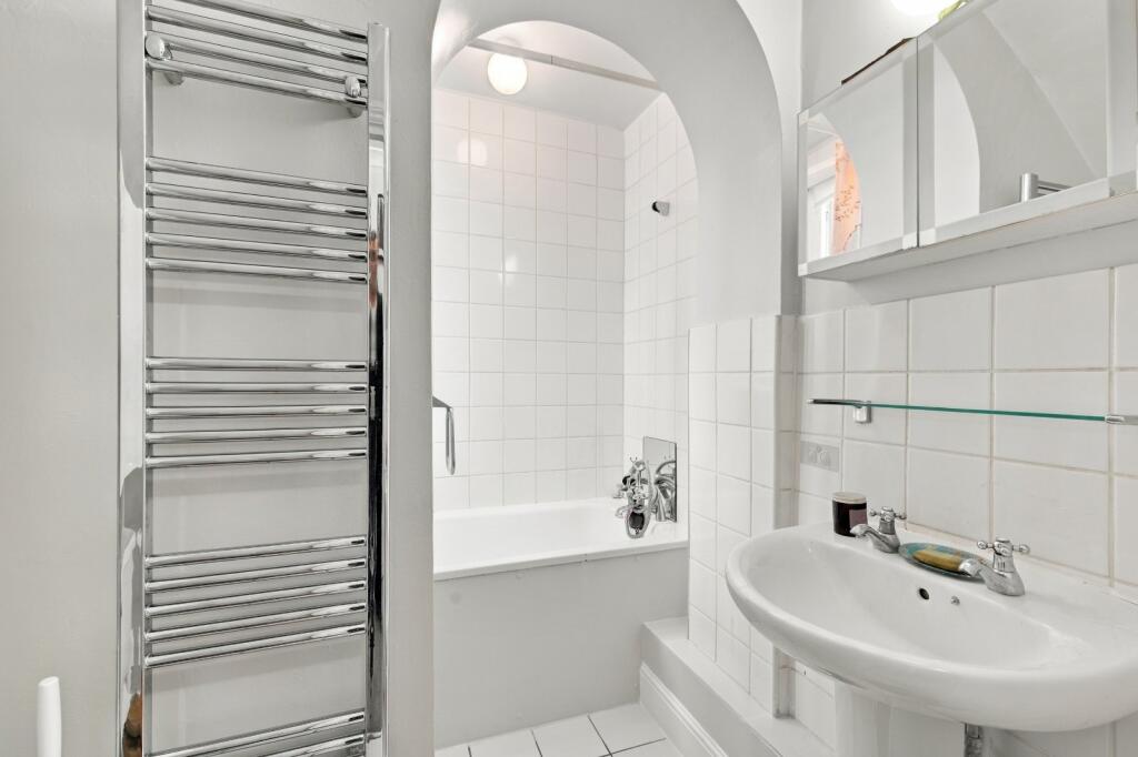 Apartment in London, Kensal Town, Maida Hill - View 5