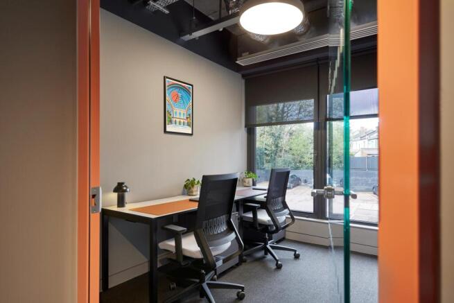 Clockwise_WoodGreen_TwoPersonOffice_2.jpg
